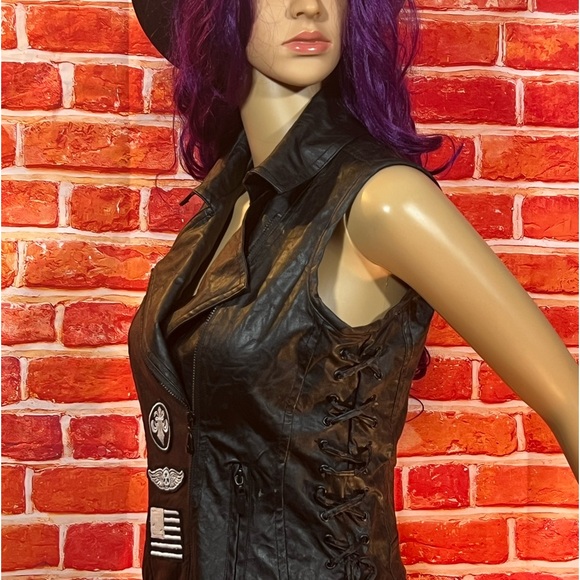 Affliction Women’s black leather vest. - Picture 2 of 15